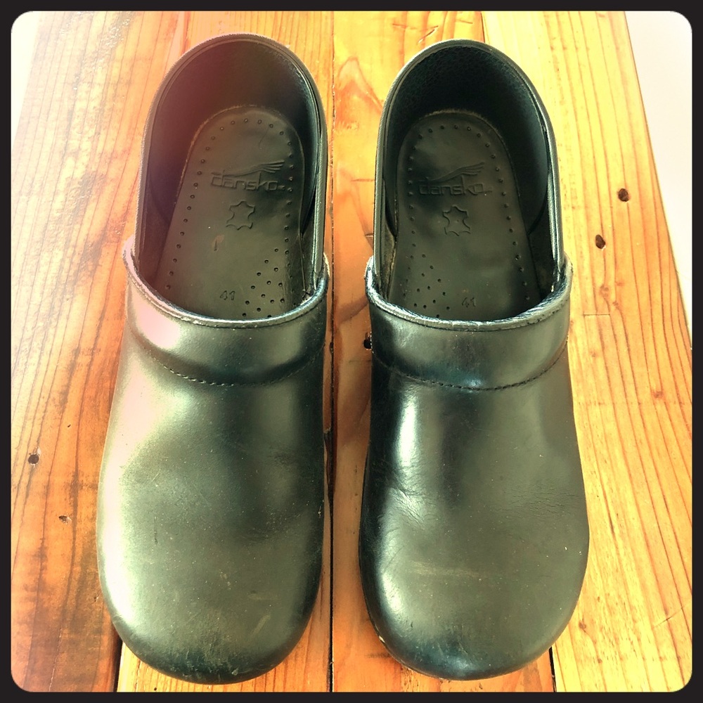 Classic Black Dansko Women’s Size 41 / 10 👠